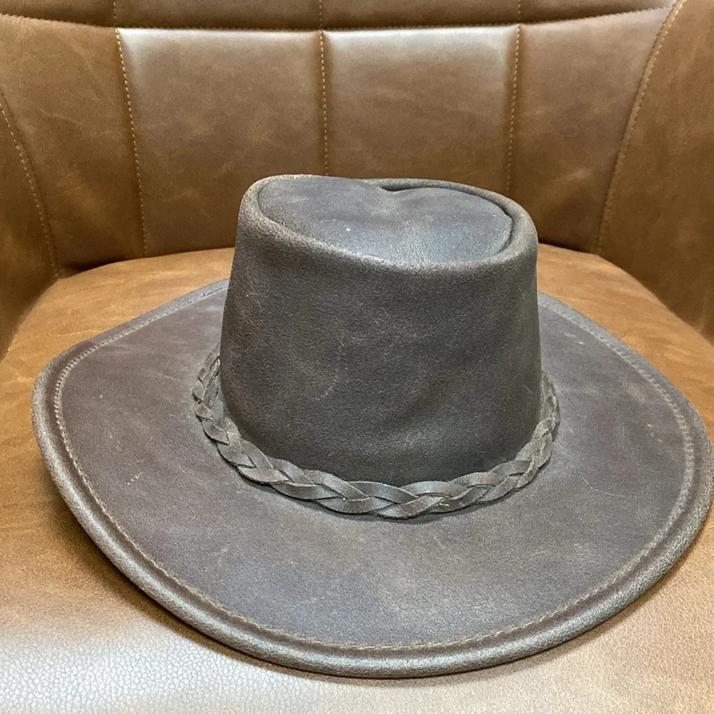 Minnetonka Unisex Tan Leather Fold Up Hat - Picture 13 of 17